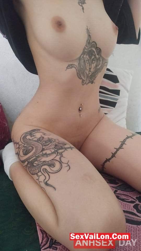 Sex photos of Tatto girl extremely lustful