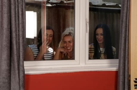 Sexy broads with hot bodies please a naked neighbor's dick on a bed