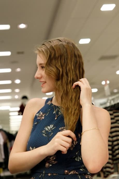 Nerdy amateur babe Melody Marks exposes her big boobs at the mall