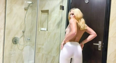 Curvy blonde Sweetie Fox shows her yummy pussy while having anal sex
