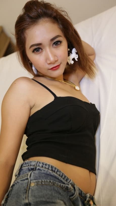 Petite Asian babe An C shows her sexy back tattoo & enjoys a POV fuck